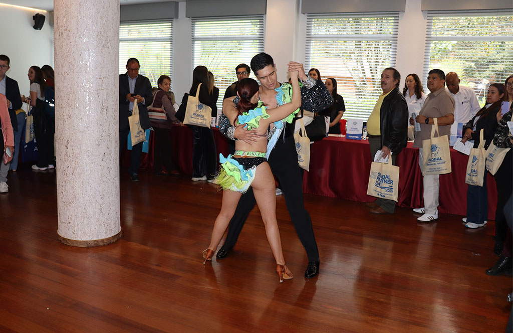 Presentación de baile Global Partner Day
