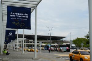 aeropuerto alfonso bonilla aragon