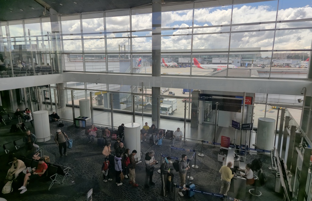 Gobierno presiona a las aerolíneas para reducir los precios de los tiquetes