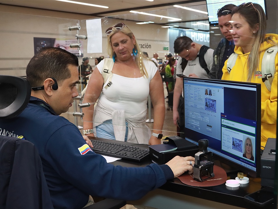 Migración Colombia turismo
