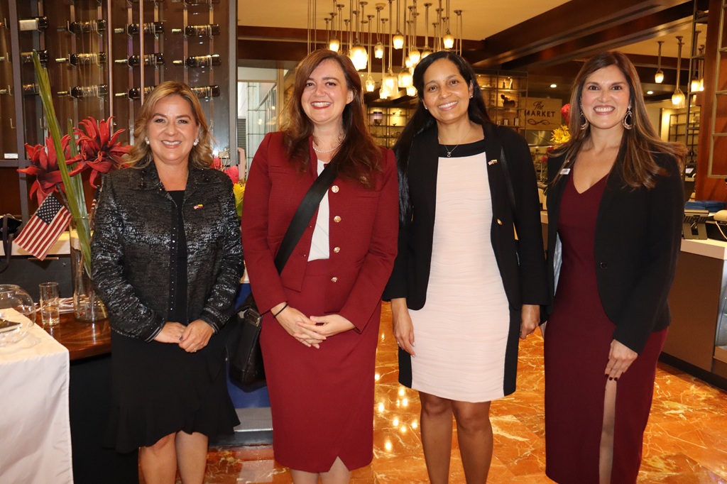 Visit USA Colombia 25 años