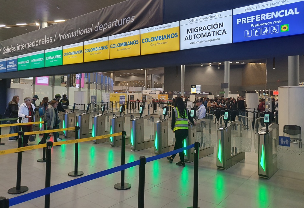 Sólido arranque de año para las salidas de colombianos al exterior